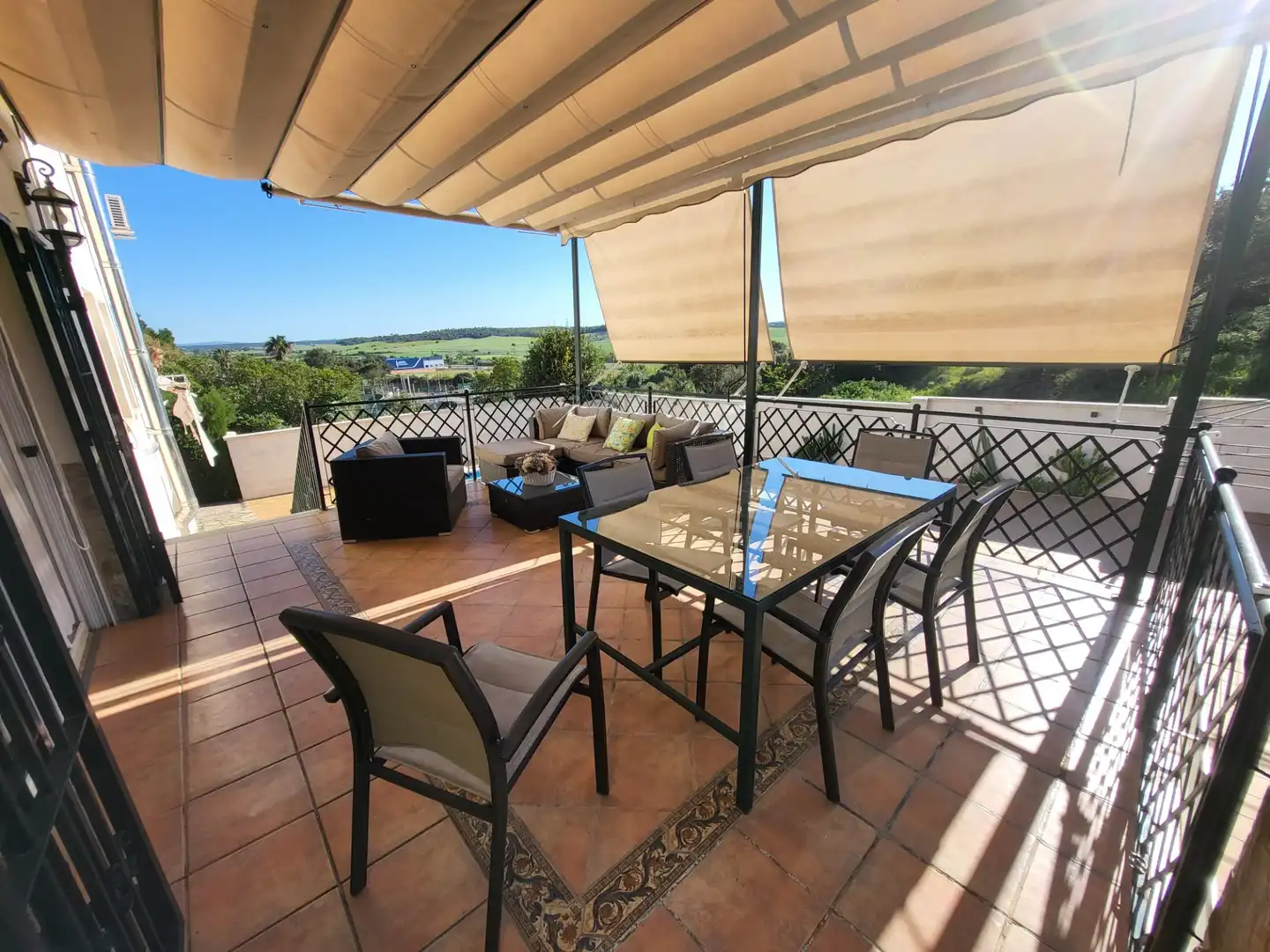 Terrassa de Casa o xalet en venda en Badajoz amb Aire condicionat, Calefacció i Jardí privat