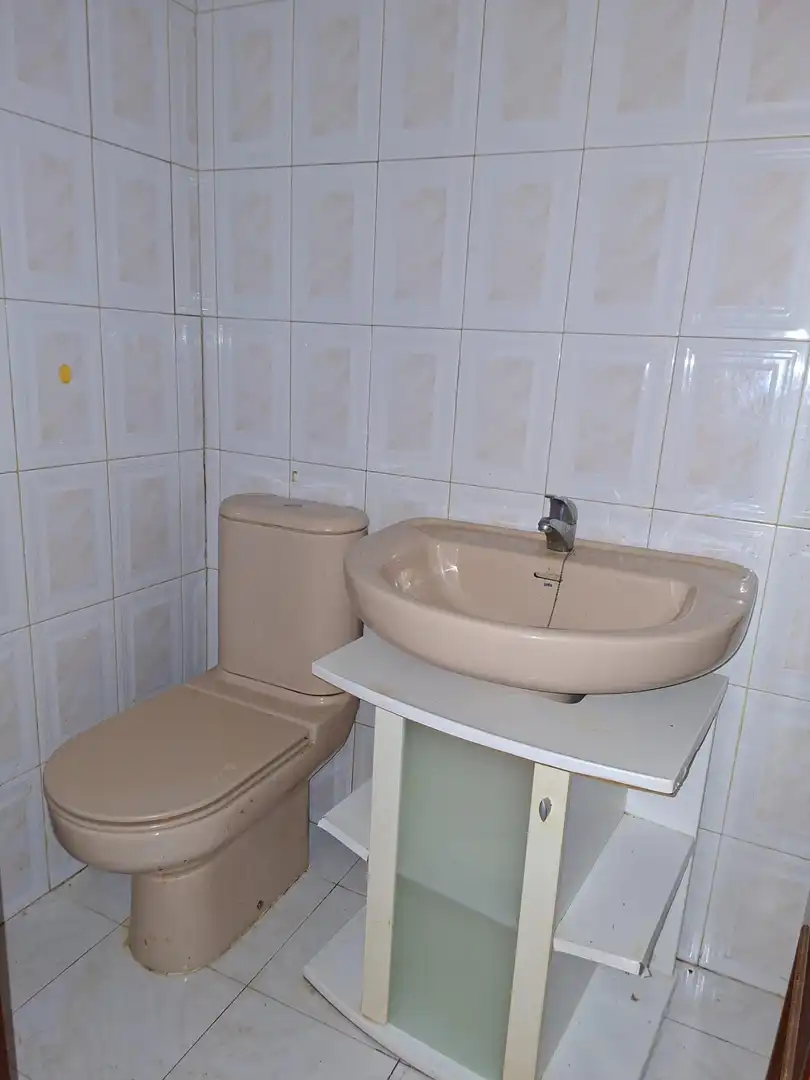 Badezimmer von Maisonette zum Verkauf in Laviana