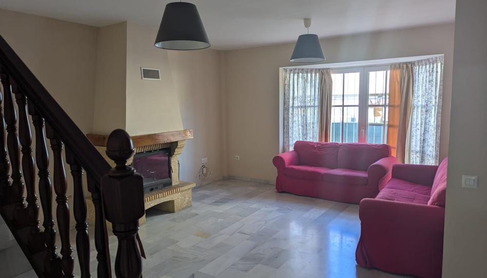 Foto 1 de Casa adosada en venda a Cobreros Viejo, Cádiz