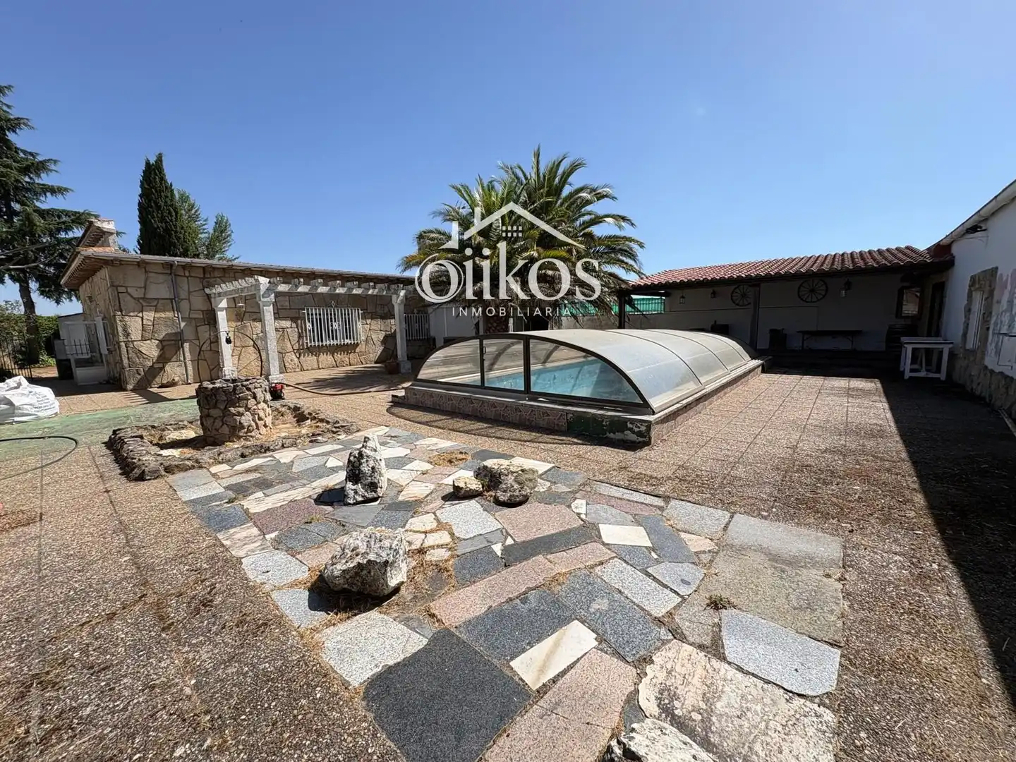 Vista exterior de Casa o xalet en venda en Vitigudino amb Calefacció, Piscina i Moblat