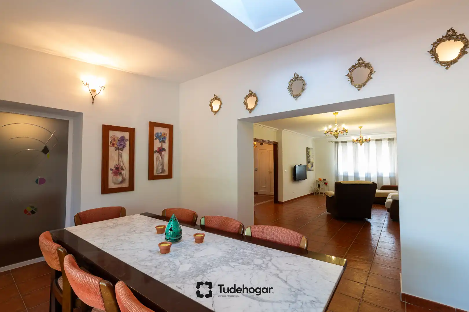 Sala de estar de Casa o chalet en venta en Tudela de Duero con Calefacción, Jardín privado y Amueblado