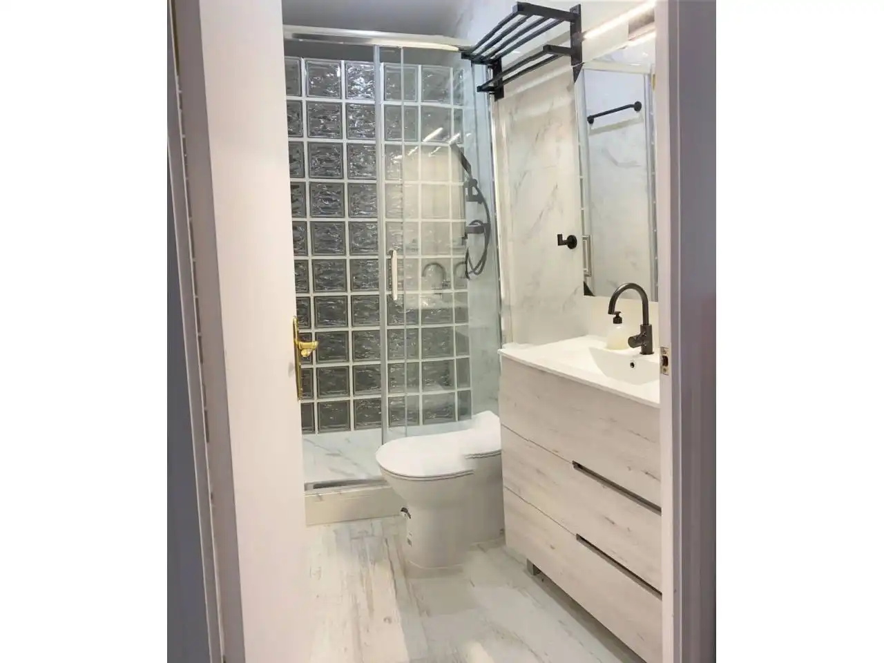 Flat for rent in Calle LLEIDA, 48, Marítim