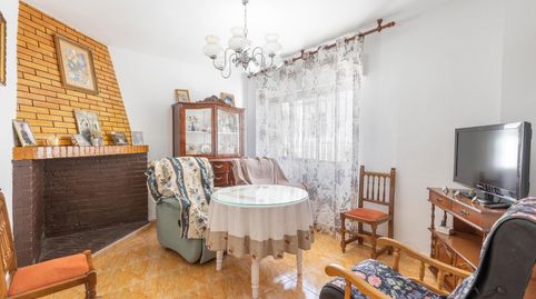 Foto 2 de Casa adosada en venta en Santa Adela - Parque Leyva Loro, Atarfe