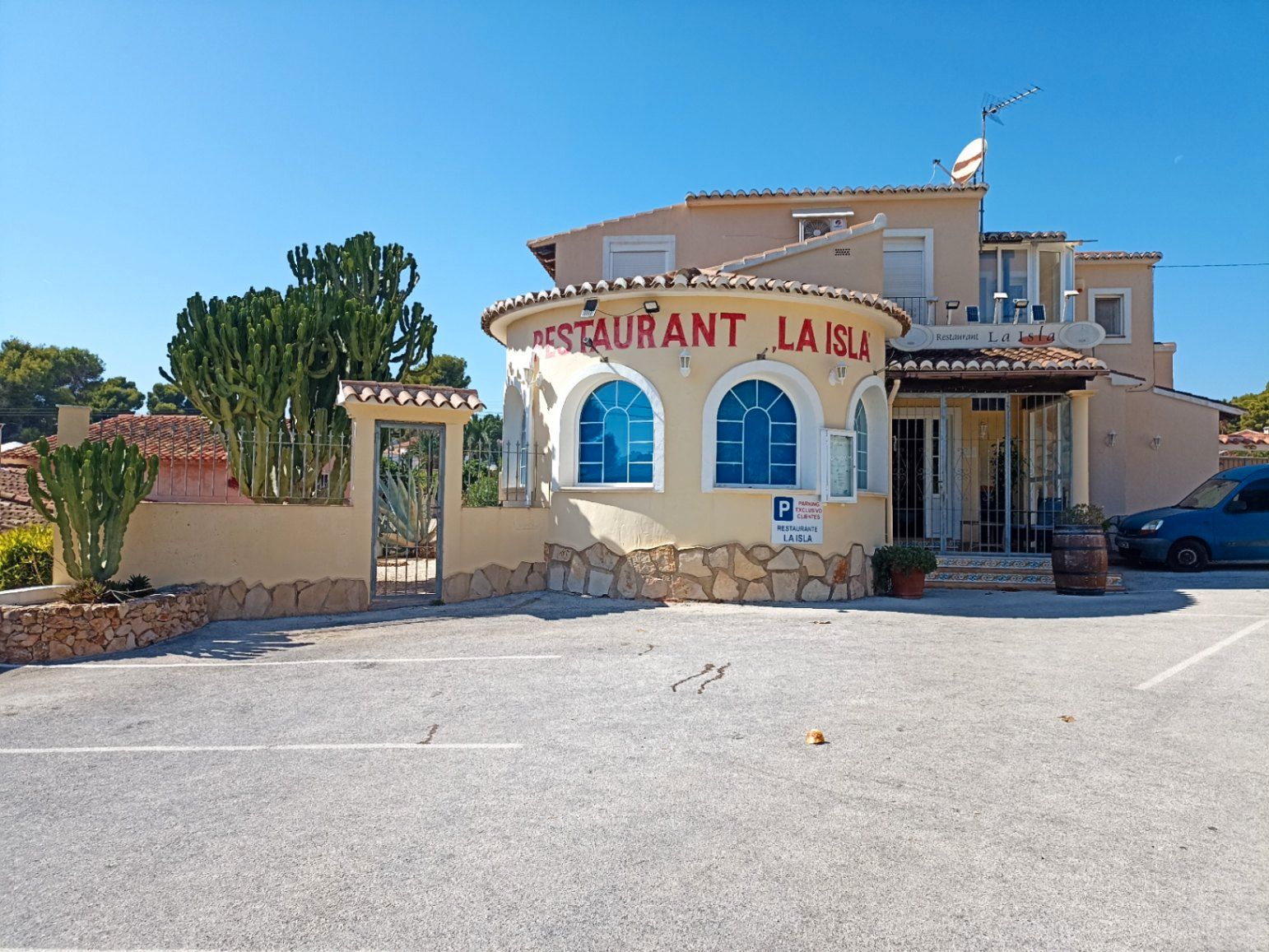 Premises for sale in Moraira  with Air Conditioner and Furnished