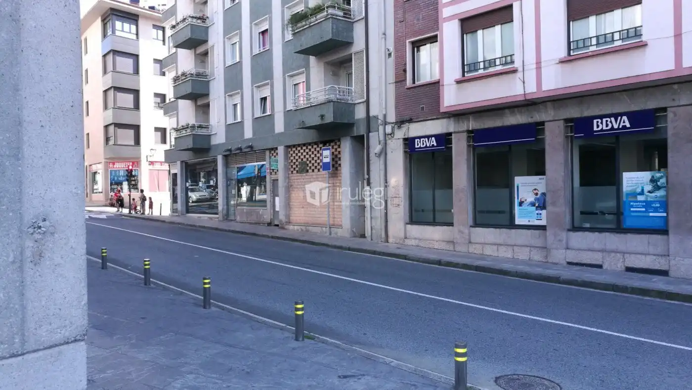 Local comercial de lloguer a Calle Berria
