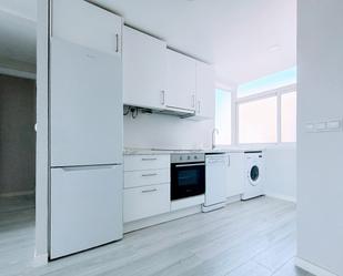 Kitchen of Flat to rent in  Madrid Capital  with Air Conditioner, Storage room and Oven