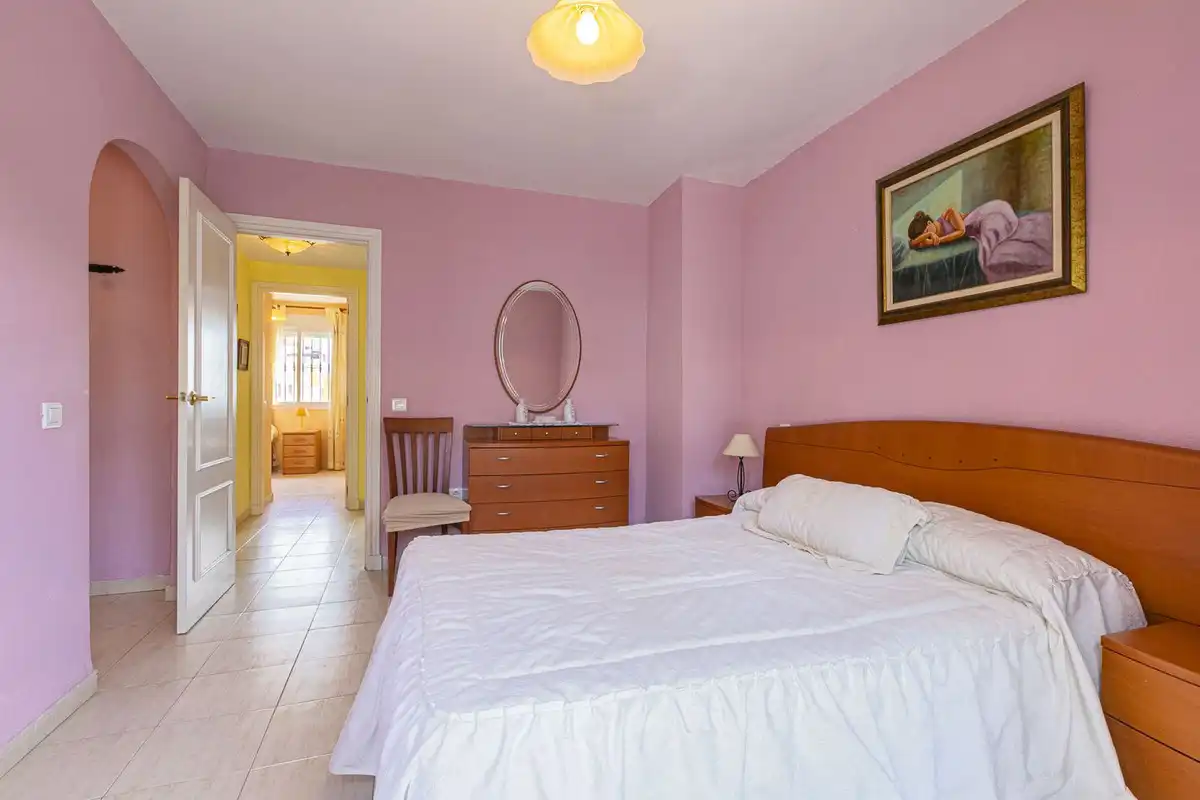 Dormitori de Casa adosada en venda en Marbella amb Terrassa i Traster