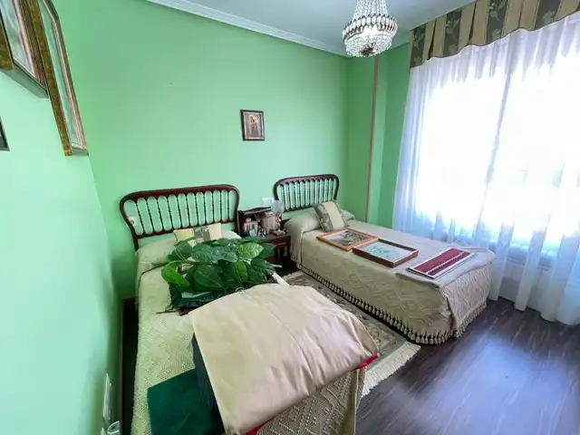 Habitación de Apartamento en venta en Cistérniga con Calefacción, Trastero y Amueblado