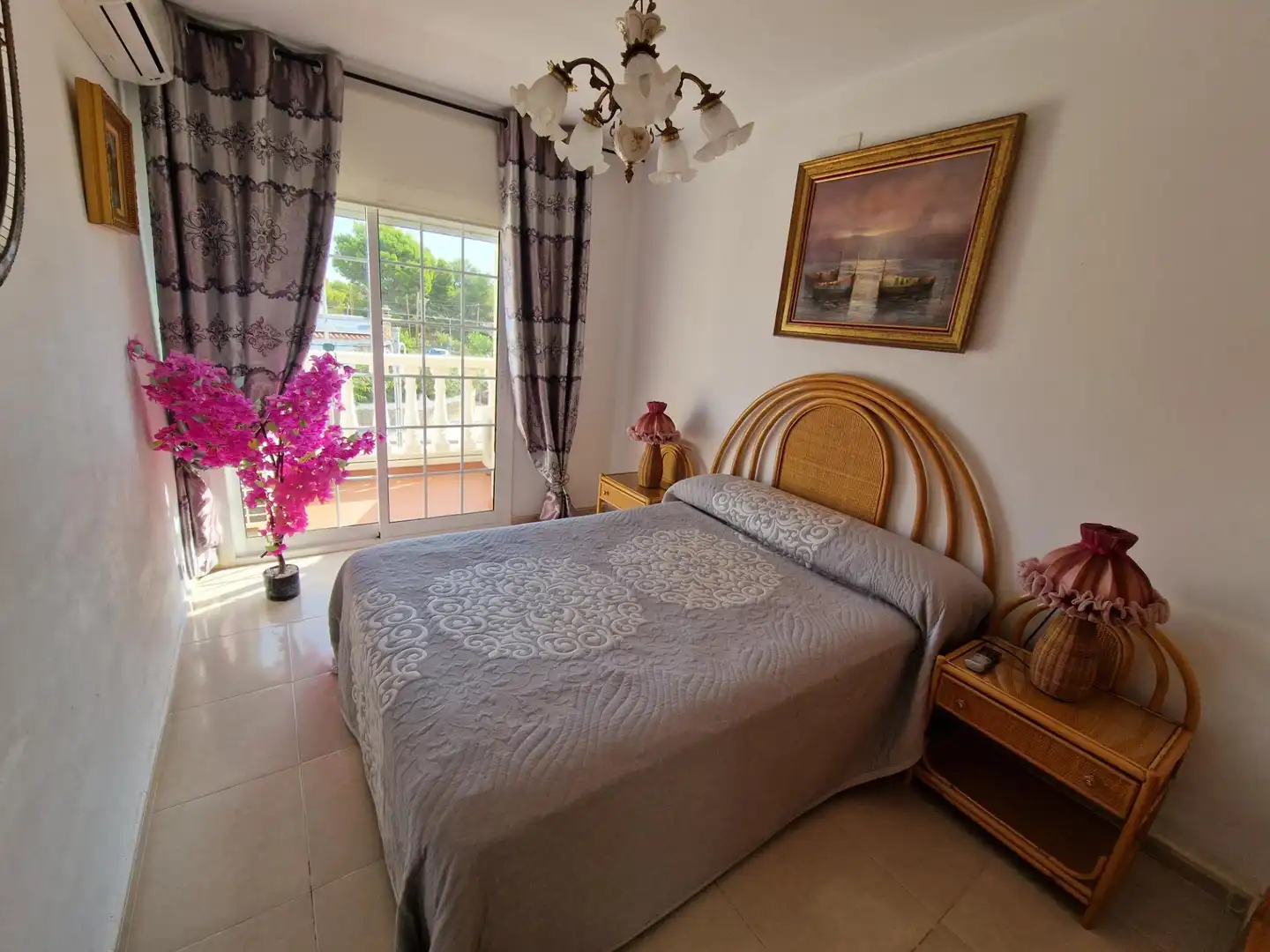 Dormitori de Casa adosada en venda en Mont-roig del Camp amb Jardí privat, Terrassa i Piscina