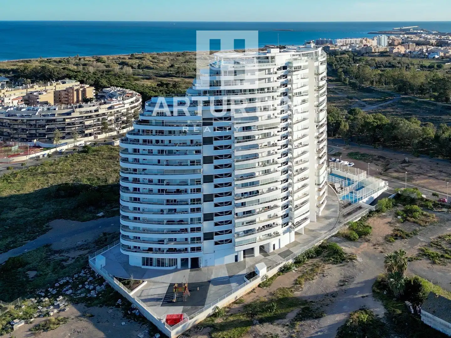 Exterior view of Flat for rent in Canet d'En Berenguer  with Air Conditioner, Heating and Terrace