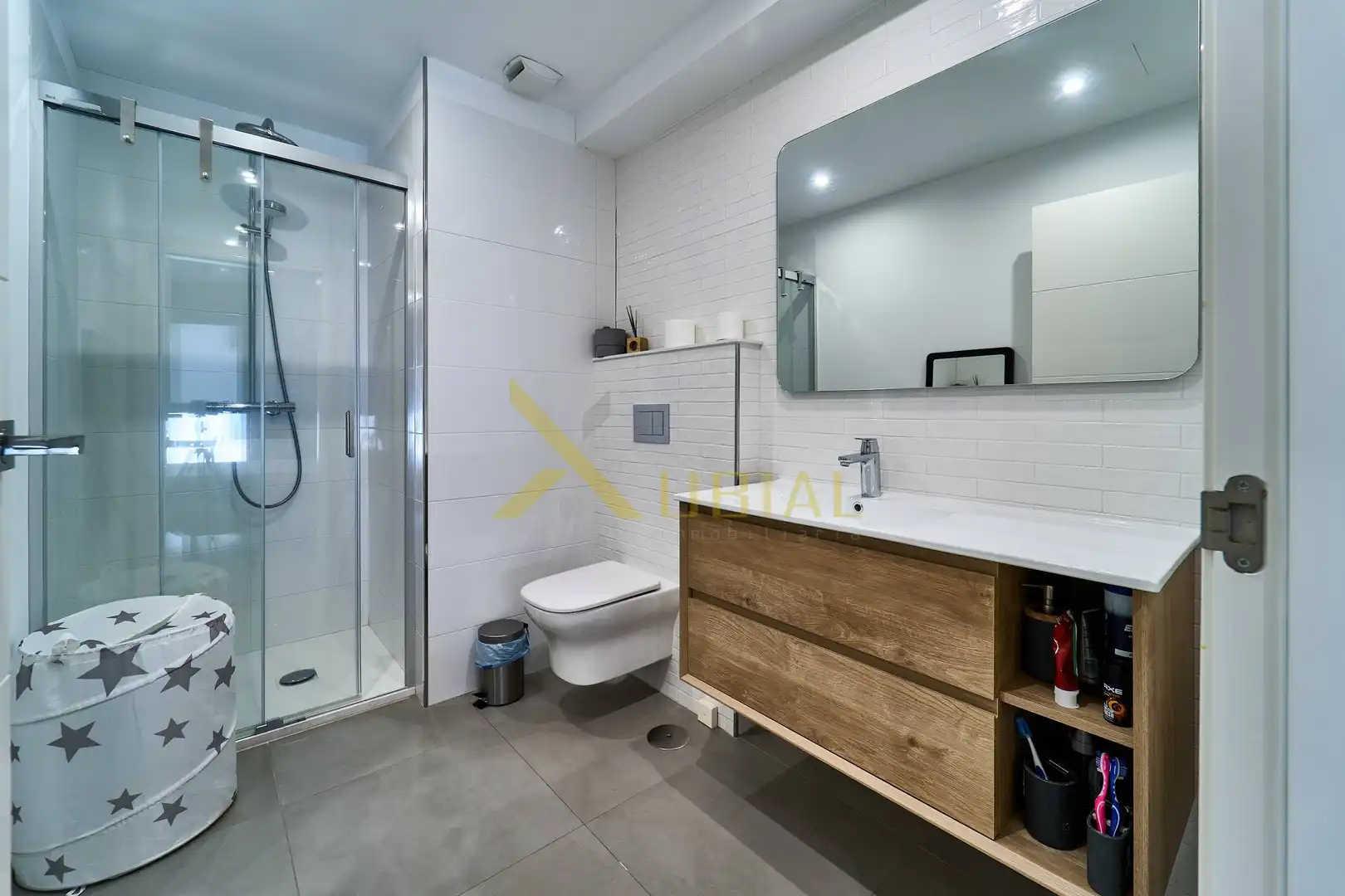 Bathroom of Flat for sale in A Coruña Capital   with Storage room, Furnished and Balcony