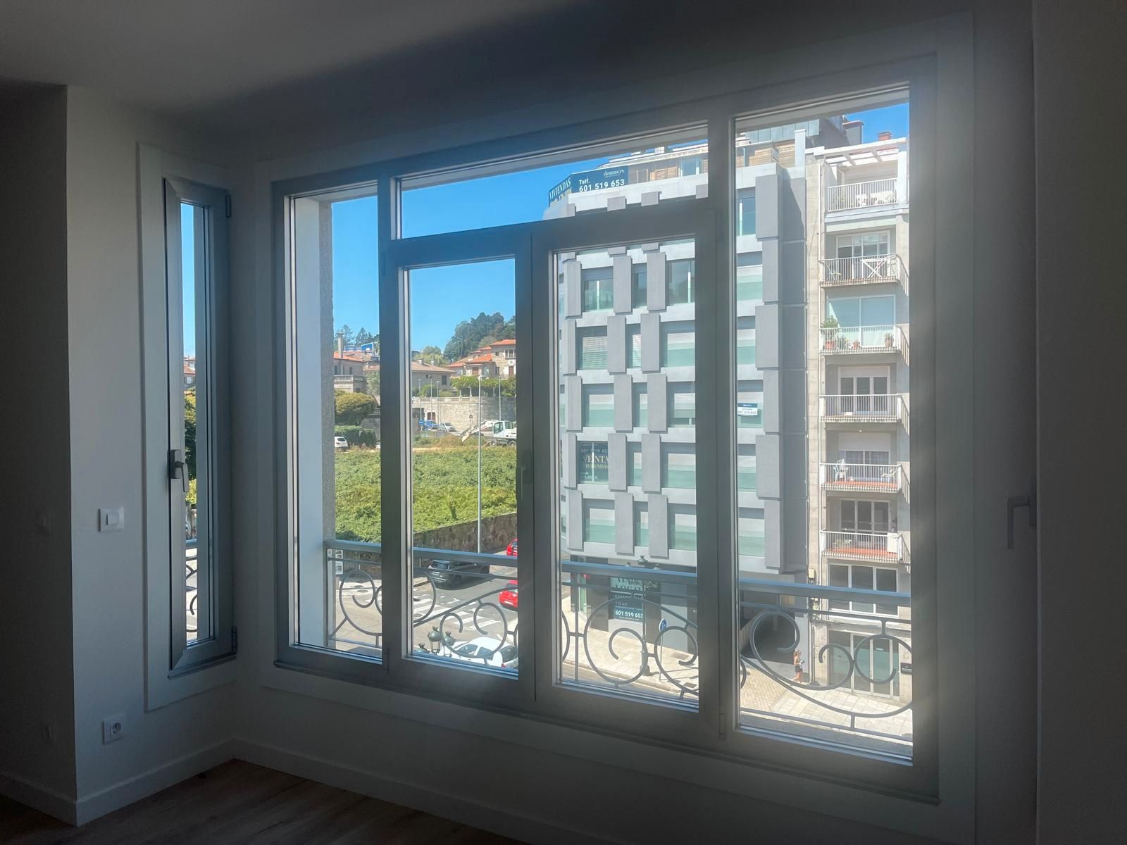 Vista exterior de Pis en venda en Vigo  amb Calefacció