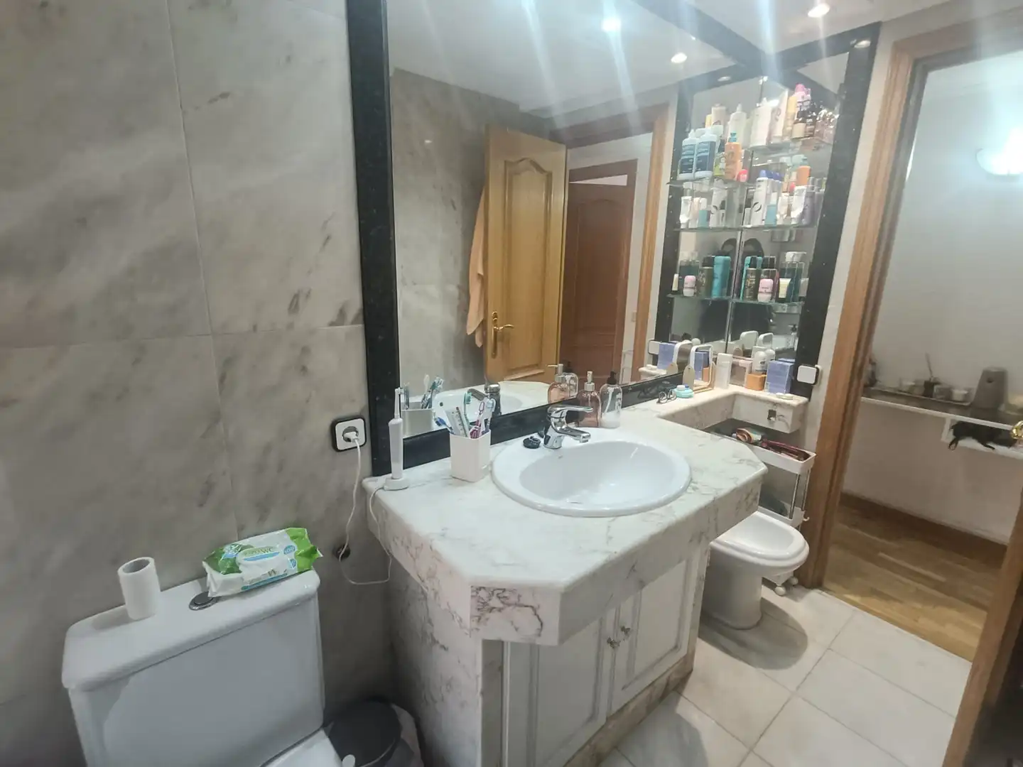 Bathroom of Flat for rent in Salamanca  with Heating, Parquet flooring and Furnished