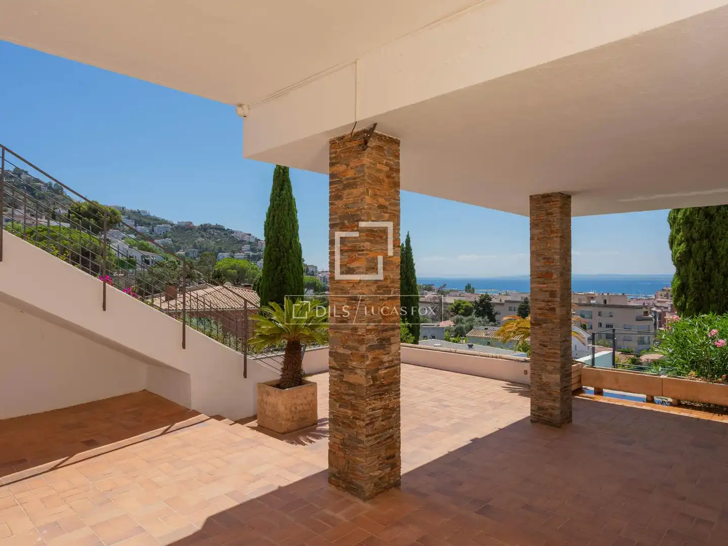 Terrassa de Casa o xalet en venda en Roses amb Aire condicionat, Calefacció i Jardí privat
