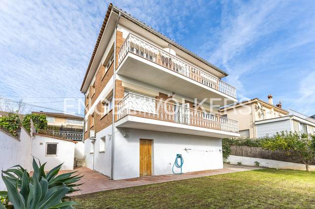 Casa-chalet en Alquiler en La Plana - Bellsoleig