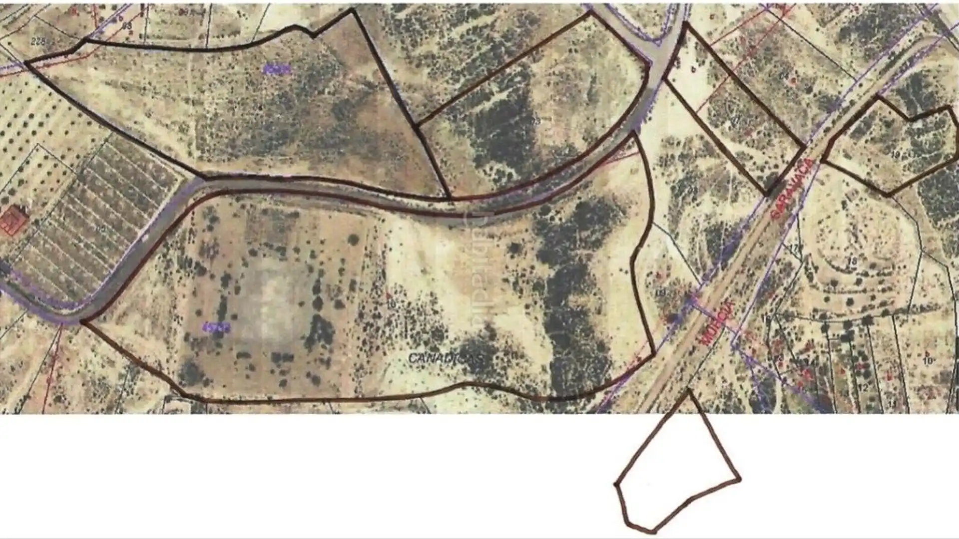 Residencial en venda en Campos del Río