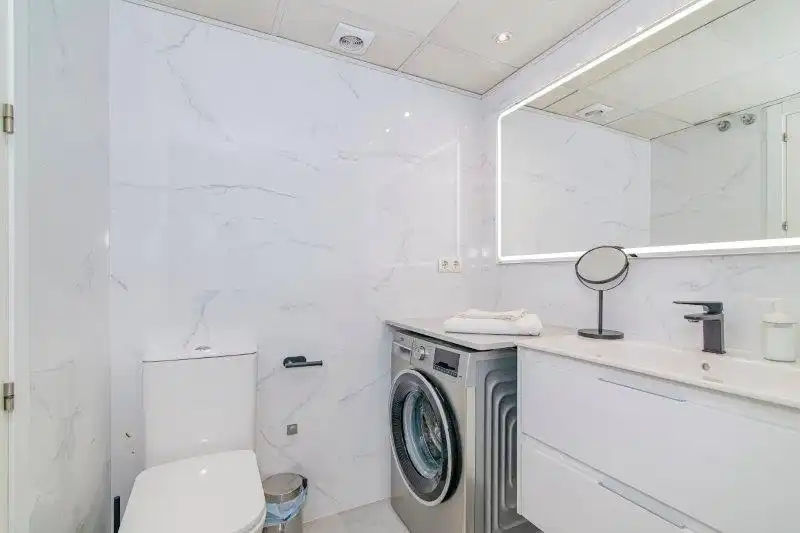 Baño de Apartamento en venta en Almuñécar con Aire acondicionado, Terraza y Amueblado