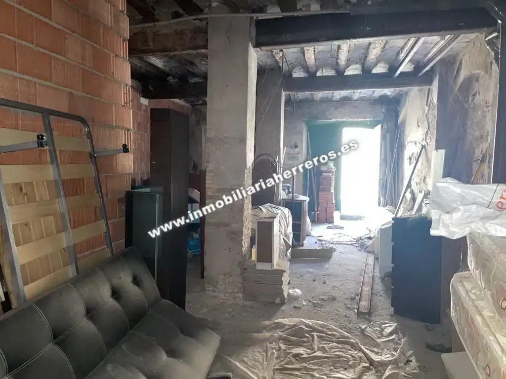 Business premises for sale in sagasta, imagen 4