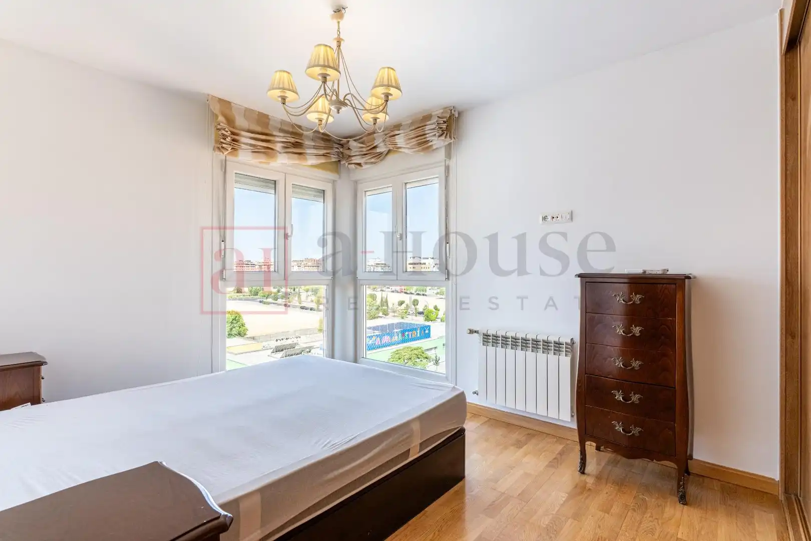 Schlafzimmer von Wohnung zum Verkauf in Madrid mit Klimaanlage, Heizung und Privatgarten
