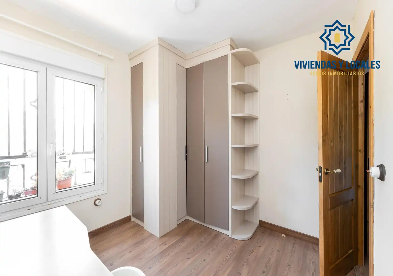 Habitación de Piso en venta en Cenes de la Vega con Trastero y Balcón