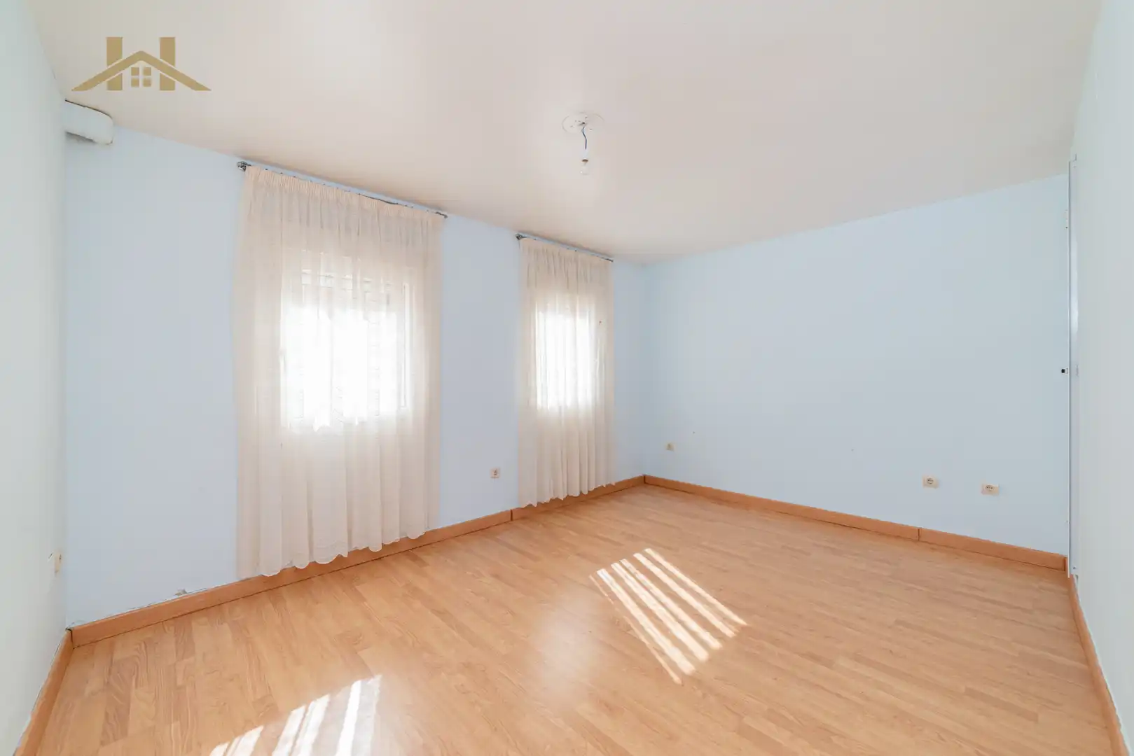 Bedroom of Flat for sale in Aranjuez  with Washing machine