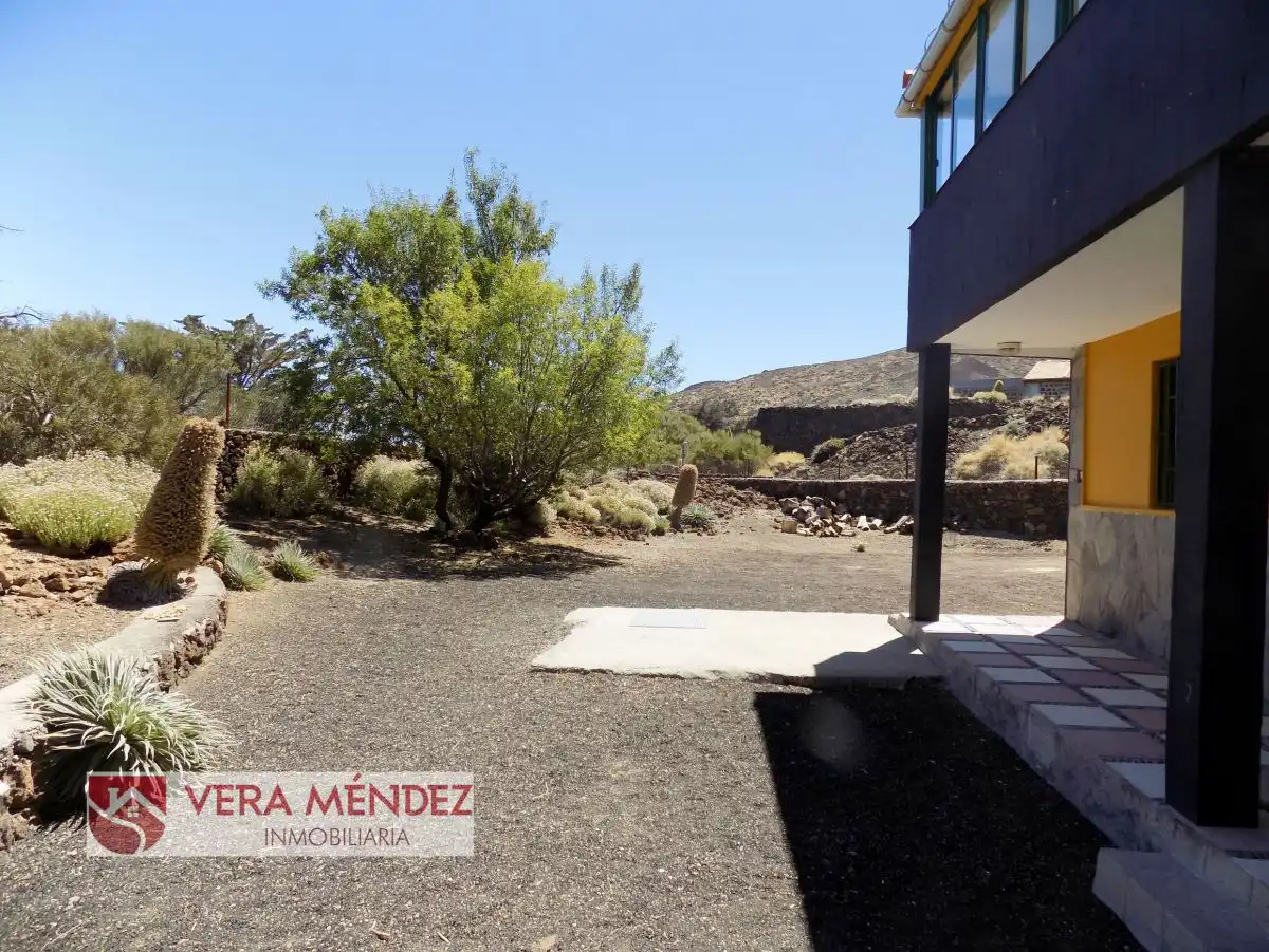 Vista exterior de Casa o xalet en venda en La Orotava amb Terrassa i Moblat