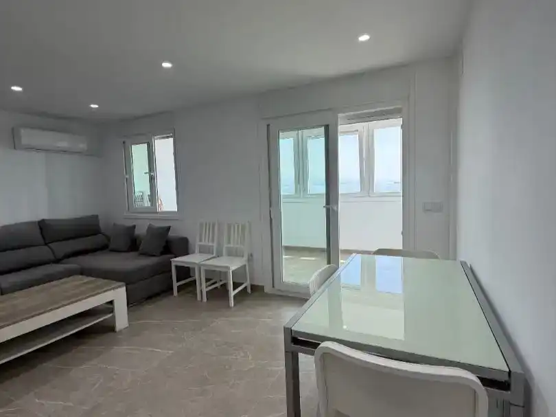 Sala d'estar de Pis per a compartir en Carretera de Cádiz
