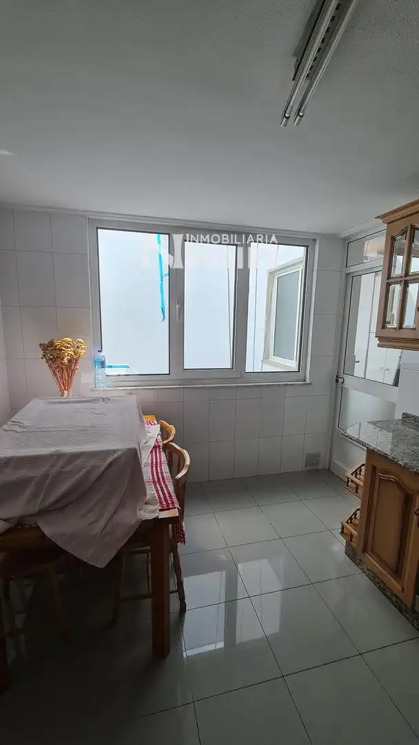 Bany de Pis en venda en Lugo amb Calefacció