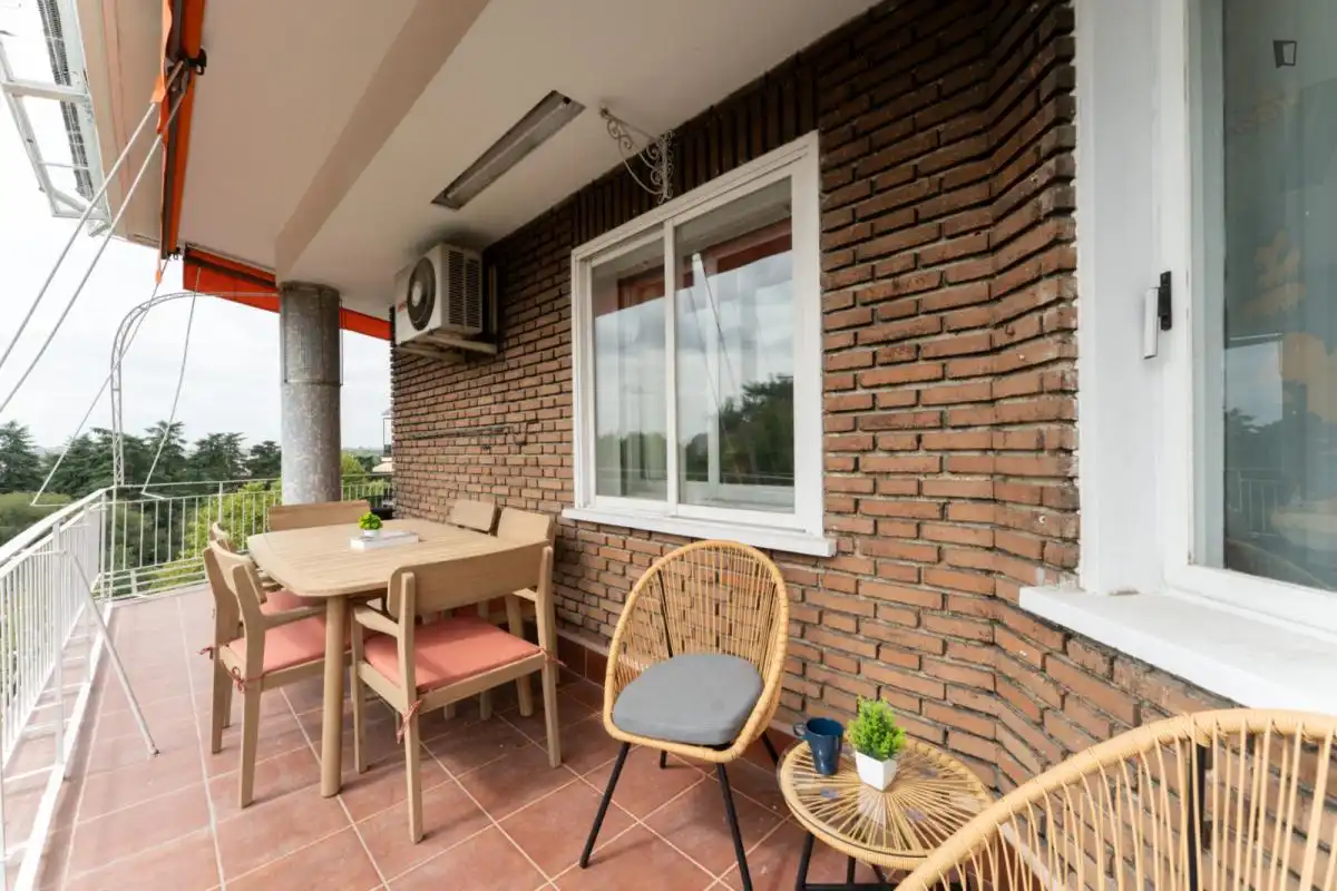 Terrasse von Wohnungen zur untervermieten in Madrid mit Möbliert, Ofen und Waschmaschine