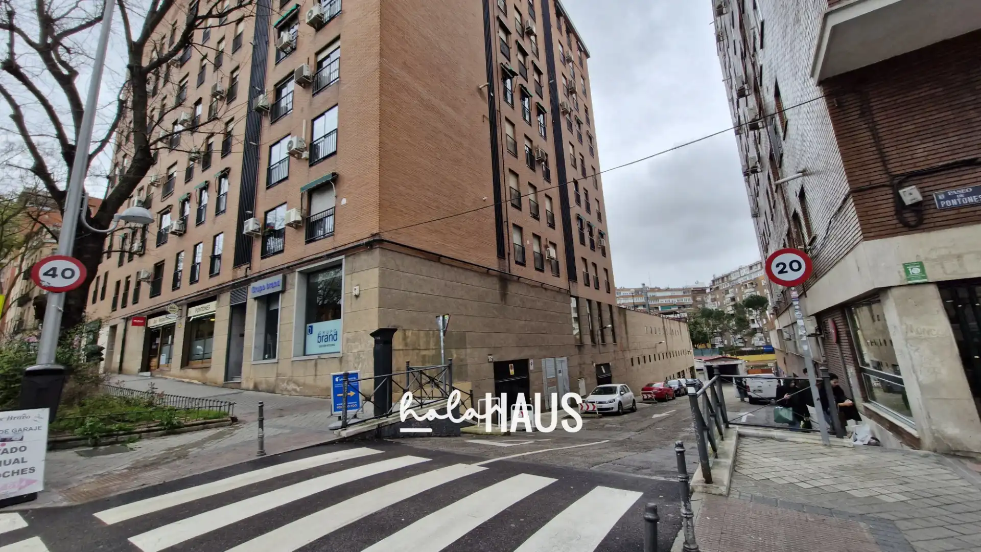 Außenansicht von Fabrikhallen zum Verkauf in Madrid
