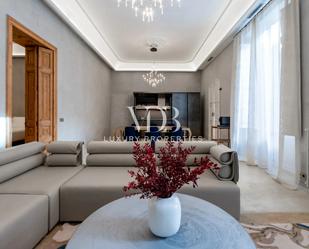 Sala d'estar de Apartament de lloguer en  Barcelona Capital amb Aire condicionat, Moblat i Forn
