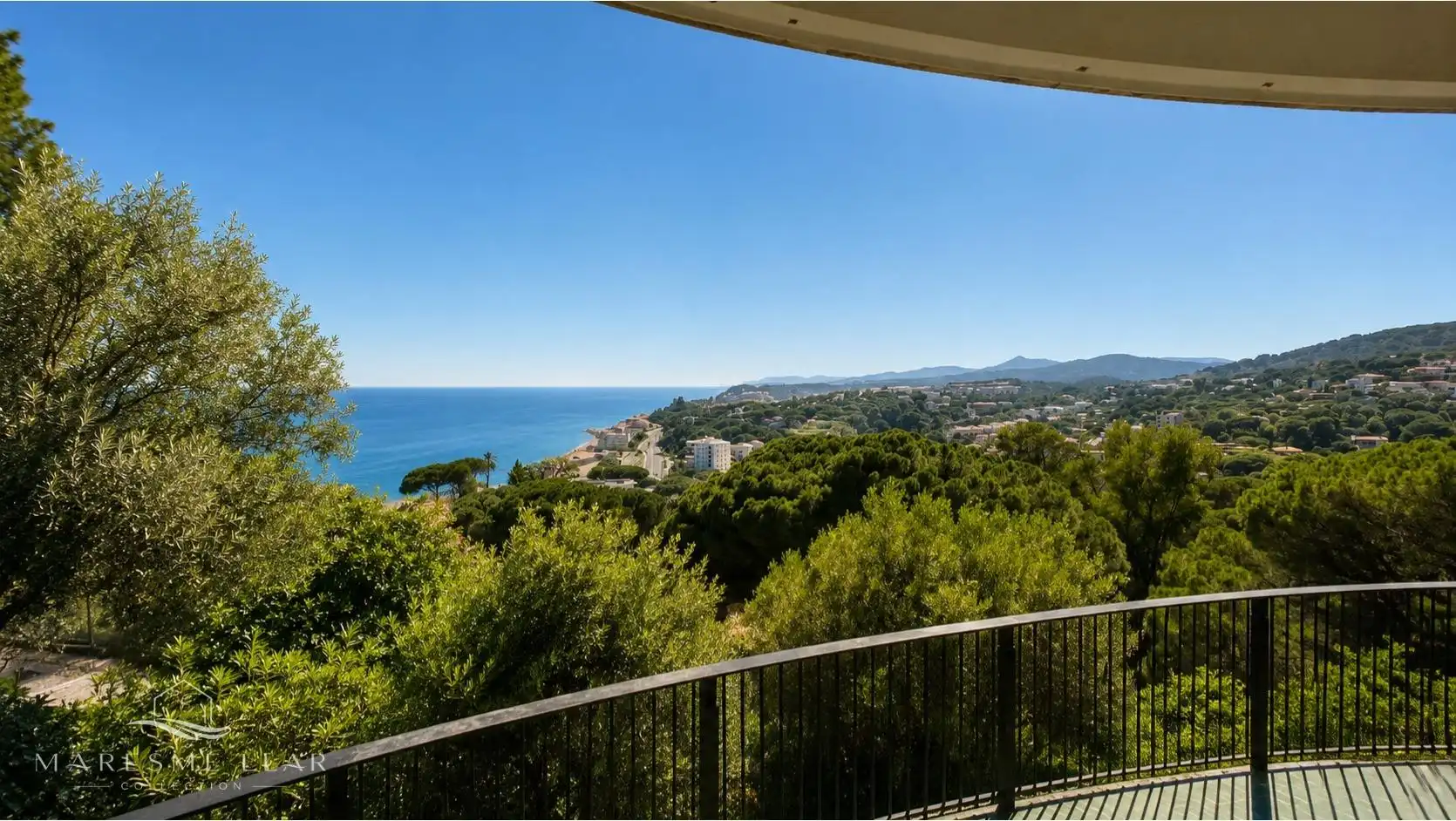 Vista exterior de Casa o xalet en venda en Sant Pol de Mar amb Jardí privat i Piscina