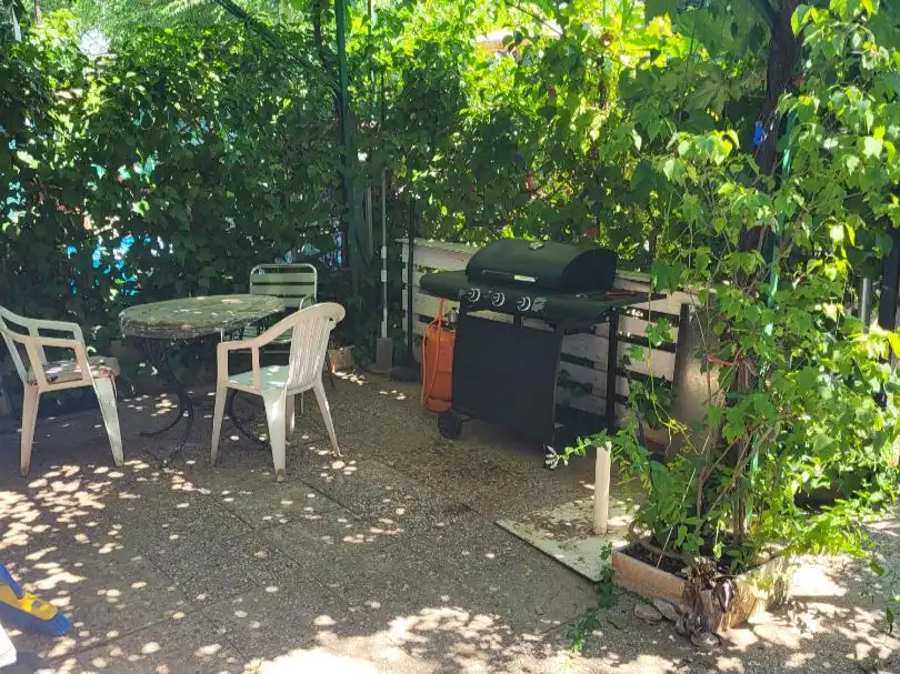 Casa rustica con piscina in vendita a Avenida de Circunvalación 410