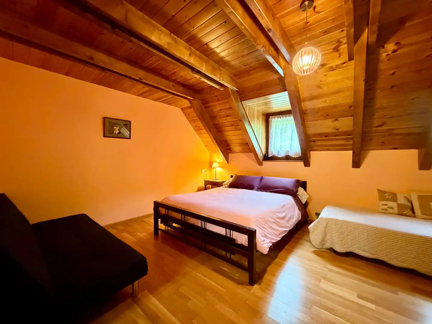 Dormitori de Casa adosada en venda en Vielha e Mijaran amb Calefacció, Parquet i Terrassa
