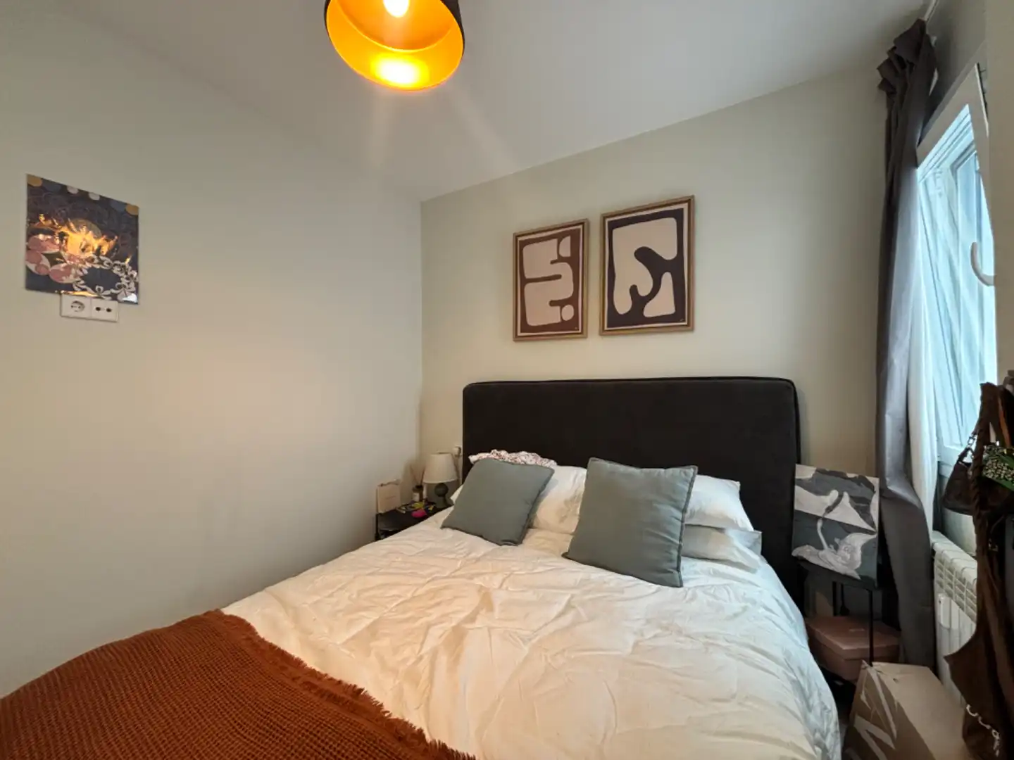 Schlafzimmer von Wohnung zur Miete in Madrid mit Klimaanlage, Heizung und Möbliert