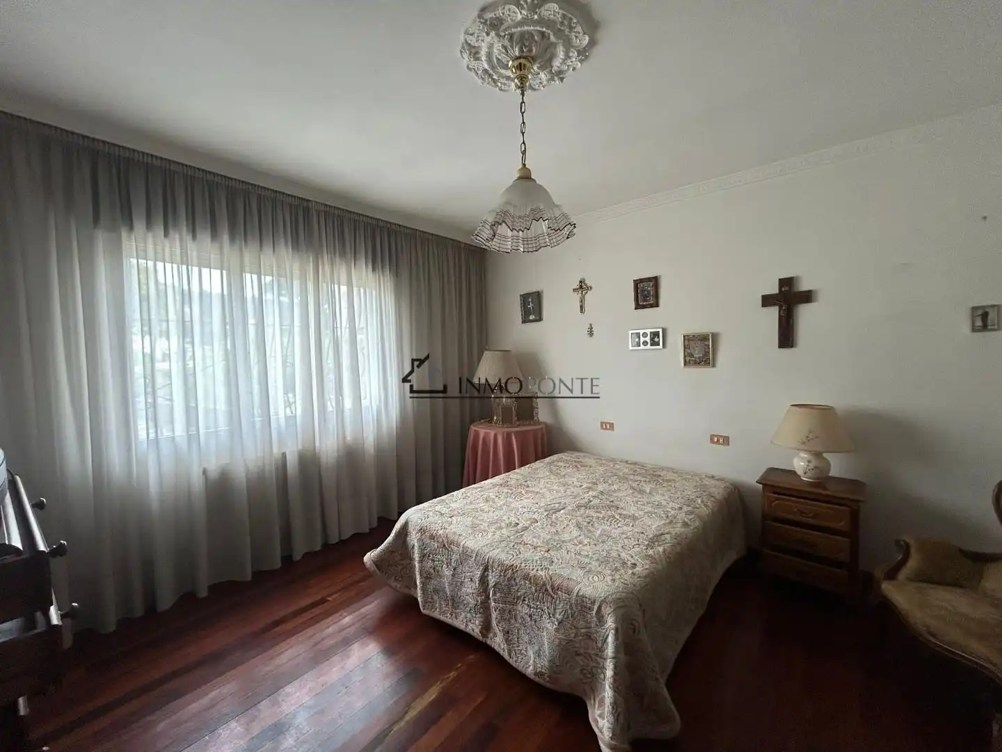 Dormitori de Casa o xalet en venda en Poio amb Calefacció, Jardí privat i Terrassa