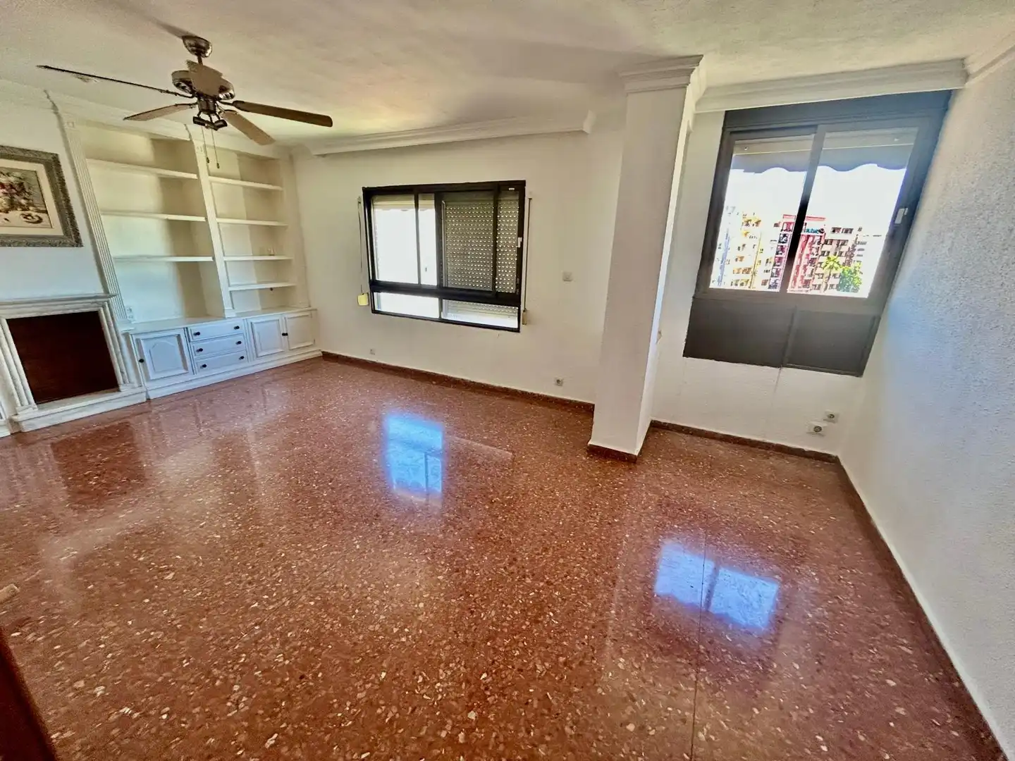 Sala d'estar de Pis en venda en Valencia amb Aire condicionat i Calefacció