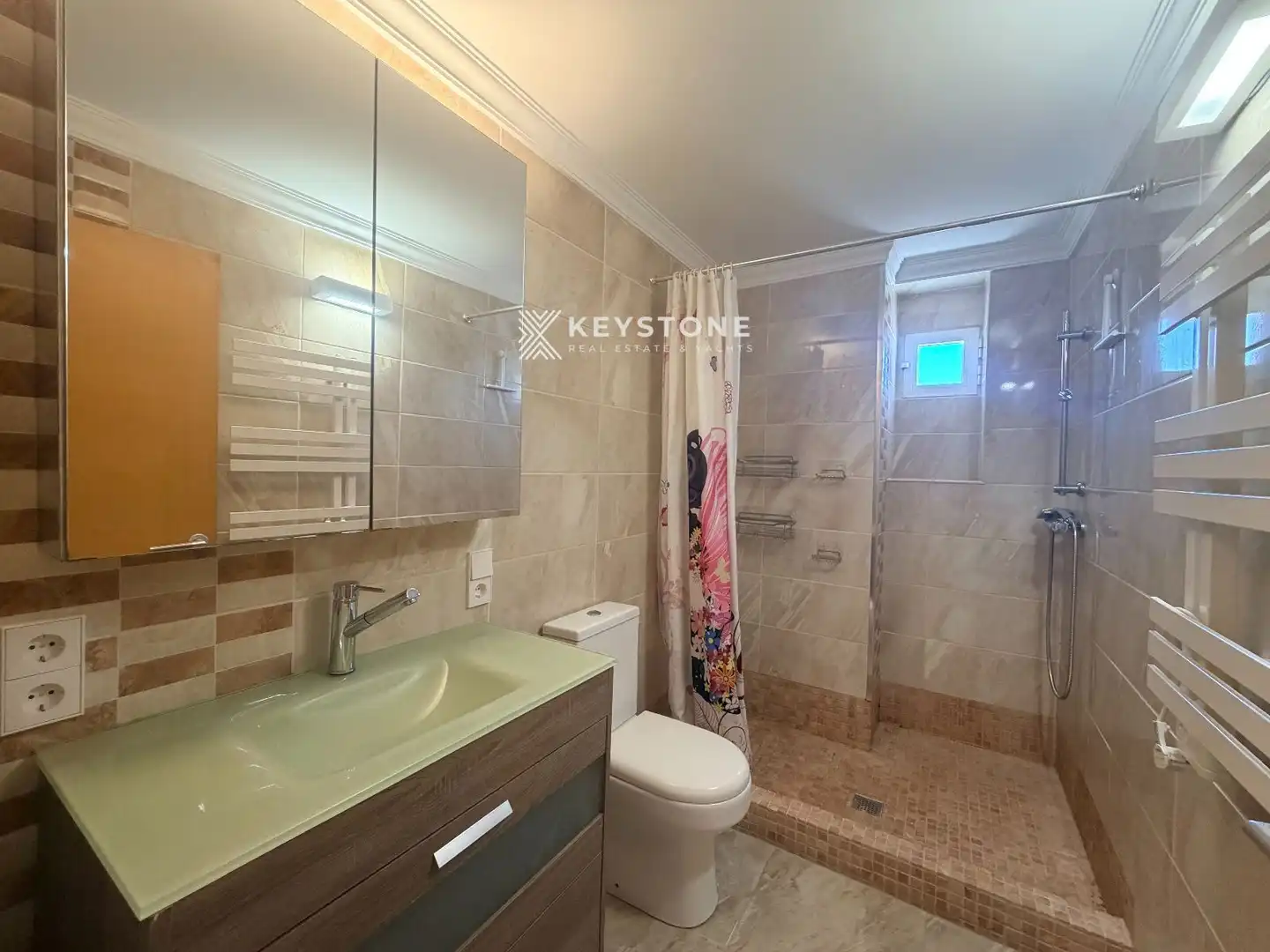 Badezimmer von Dachboden zur Miete in  Palma de Mallorca mit Klimaanlage und Terrasse