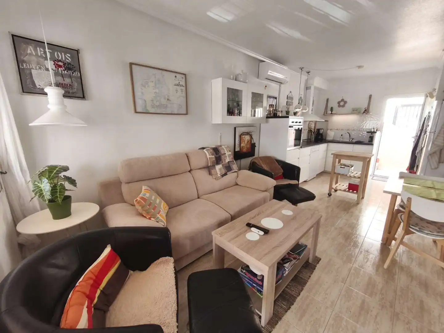 Sala d'estar de Apartament en venda en Orihuela amb Aire condicionat, Moblat i Internet