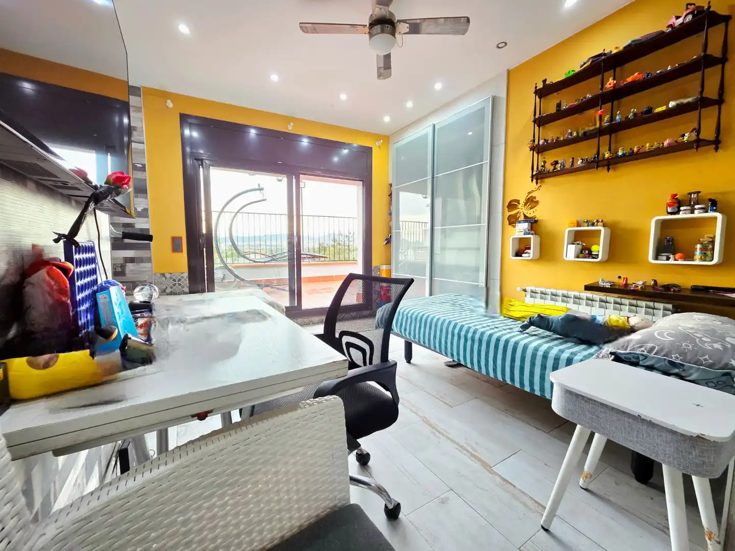 Kitchen of Flat for sale in El Prat de Llobregat  with Air Conditioner, Heating and Parquet flooring