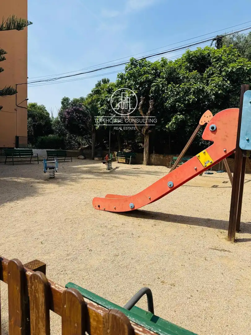 Außenansicht von Wohnung zum Verkauf in Sant Andreu de Llavaneres mit Heizung, Terrasse und Schwimmbad