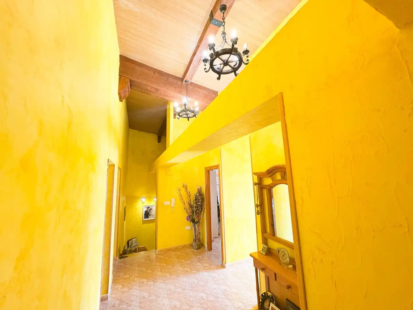 Einfamilien-Reihenhaus zum Verkauf in San Isidro mit Klimaanlage, Privatgarten und Terrasse