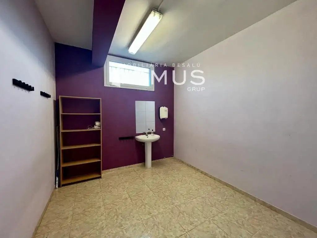 Business premises for sale in Olot, imagen 5
