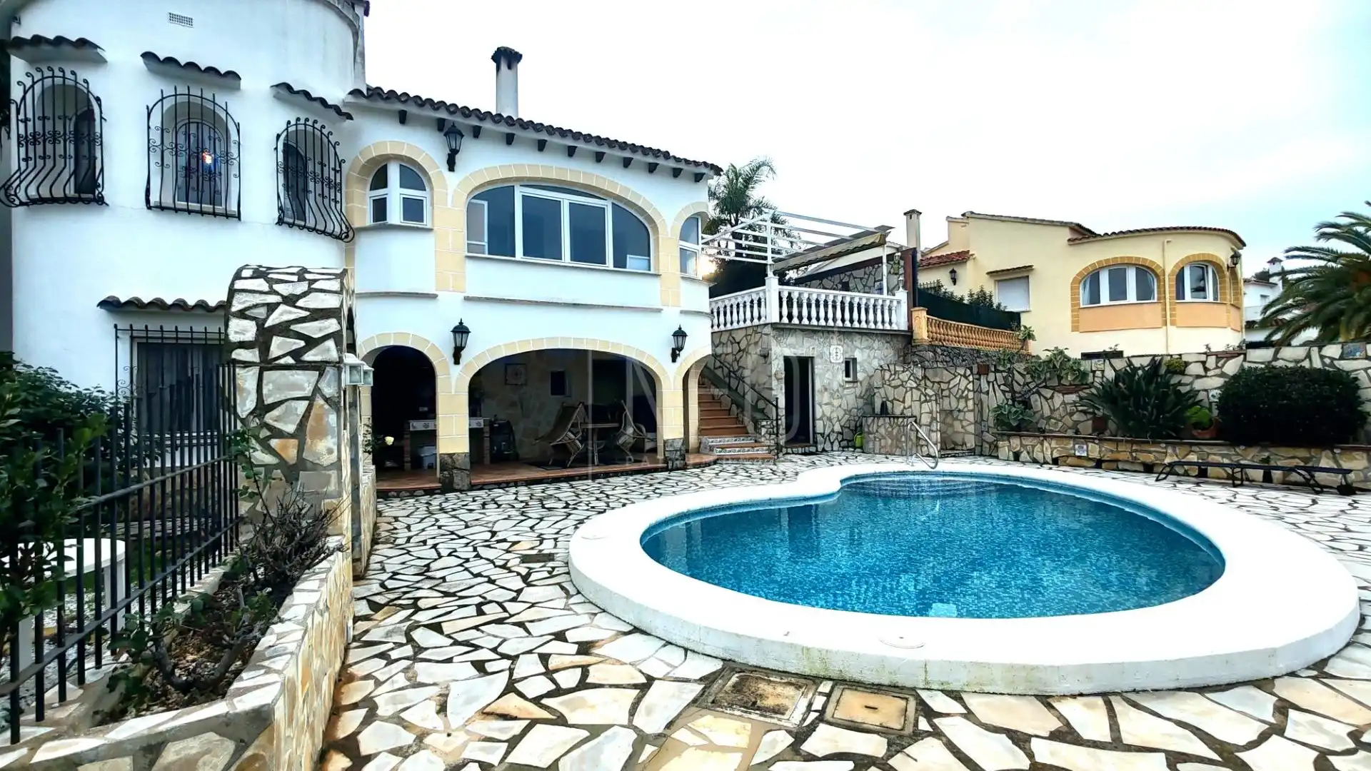 Piscina de Casa o chalet en venta en Dénia con Aire acondicionado, Jardín privado y Terraza
