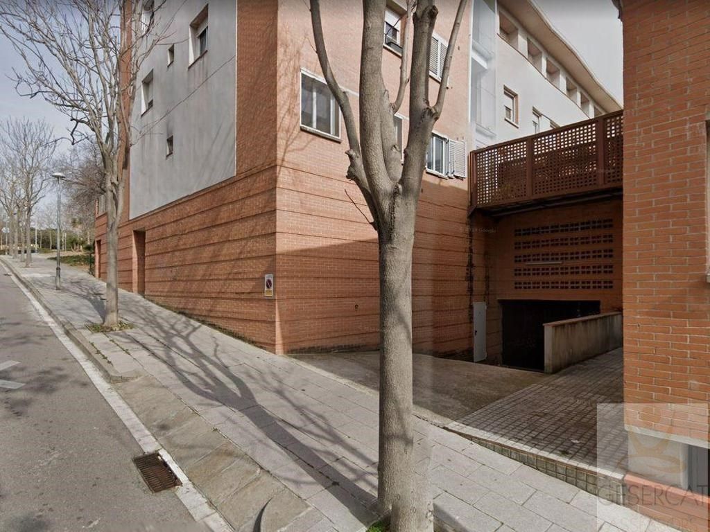 Exterior view of Garage for sale in Cerdanyola del Vallès