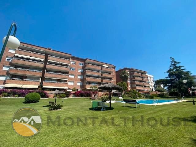 Exterior view of Flat for sale in Sant Andreu de Llavaneres  with Heating, Terrace and Storage room