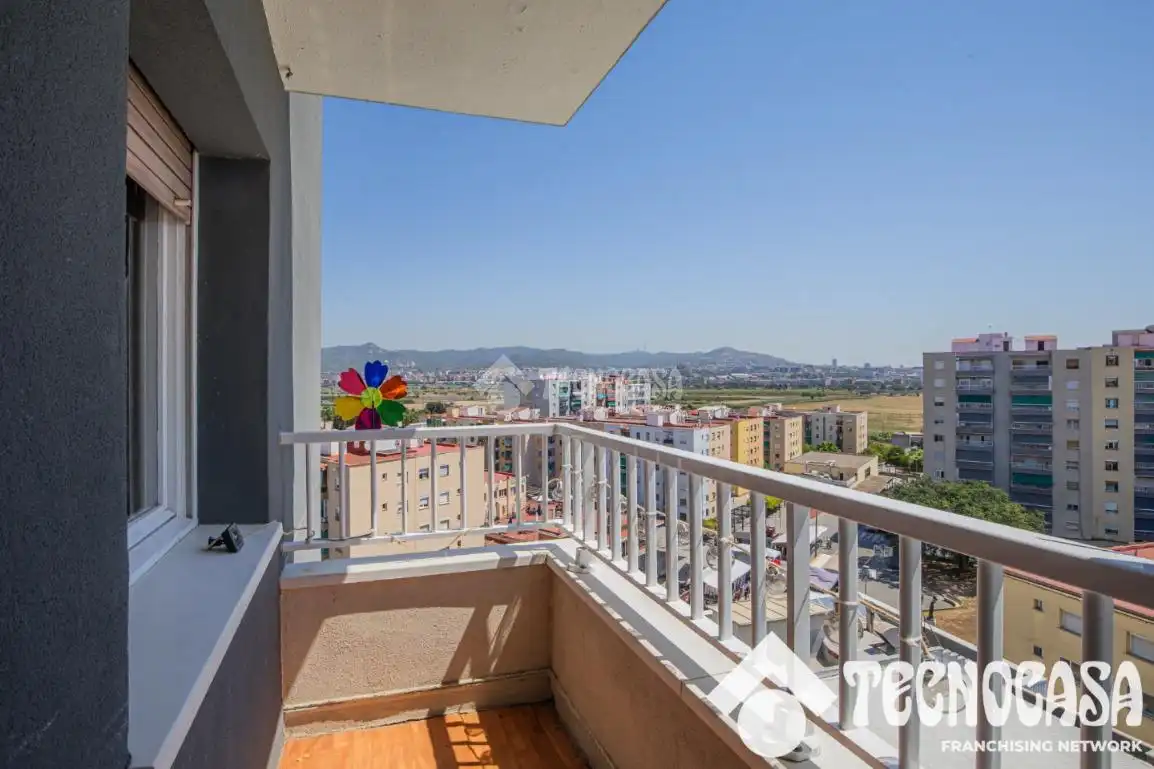 Habitación de Piso en venta en Sant Boi de Llobregat con Balcón