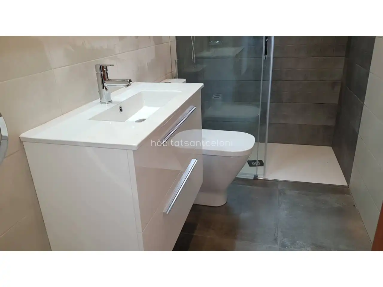 Badezimmer von Wohnung zur Miete in Gualba