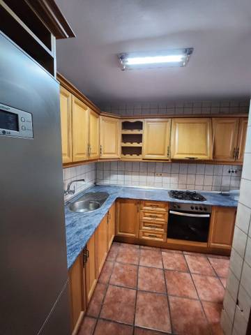 Piso en Alquiler en Calle la Cortijuela, 7 en Crta. De la Sierra