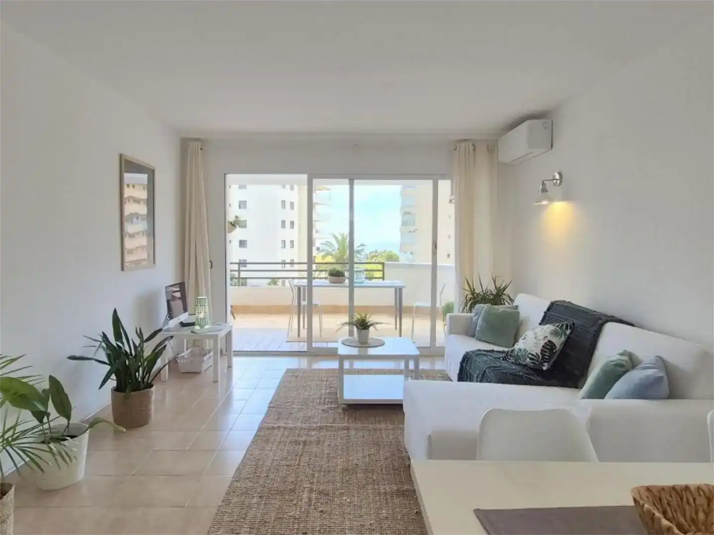 Living room of Flat for sale in Calvià  with Air Conditioner, Swimming Pool and Balcony